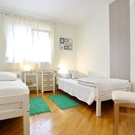 Bluebell Mit Privatem Parkplatz By Interhome Apartamento Zadar